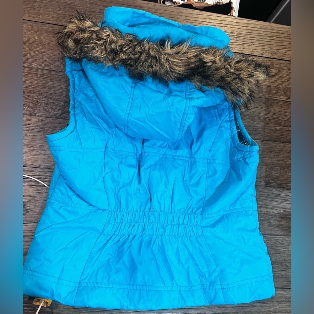 Vest​​​​ - Picture 4 of 5